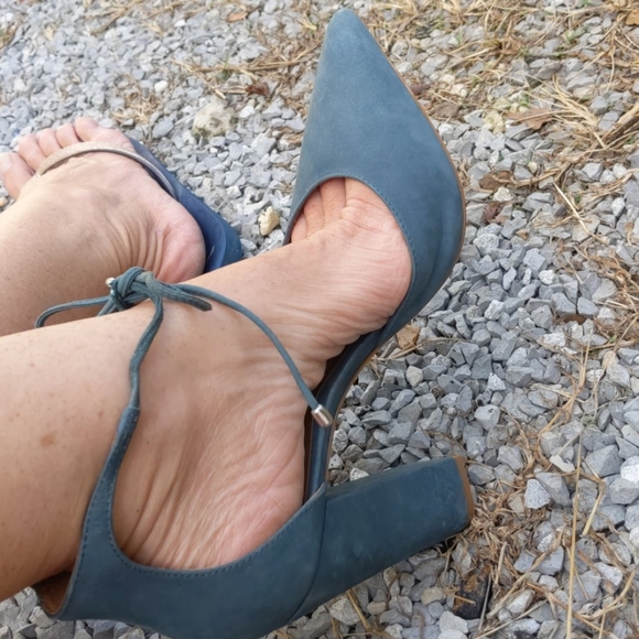 Steve Madden Pointed Toe Ankle Wrap Block Heel Sho - Picture 10 of 15